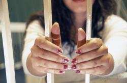 توقيف فتاة أقدمت على سرقة محل للمجوهرات بالطارف