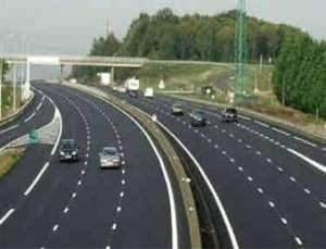 دفع مستحقات المؤسسات المكلفة بإنجاز الطريق الرابط بين معسكر والطريق السيار شرق-غرب قريبا