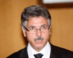 في المرتبة الثانية بعد غول وعشية التوقيع على وثيقة التحالف الإسلامي                مستشار الرئيس علي بوغازي في قائمة حمس بالعاصمة