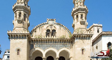 في الجزائر لصوص في المساجد.. من سرقة الأحذية إلى نهب أموال الزكاة والتبرعات