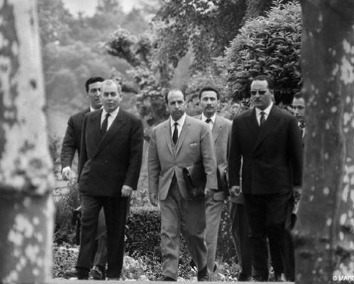 الإحتكام إلى 