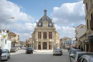 اختفاء تلميذة يدفع السكان إلى الإحتجاج بسوق أهراس