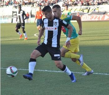 La défense ententiste pointée du doigt