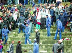 مقابلة مجنونة بين شباب قسنطينة واتحاد العاصمة               جرحى وإصابات بعد نهاية اللقاء وبنوزة في قفص الاتهام