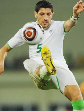 الجزائر | حليش يعود للمشاركة مع رديف فولهام