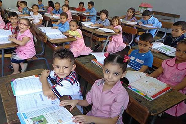 أساتذة يطردون كل تلميذ من دون كتاب من المؤسسات التربوية ببسكرة