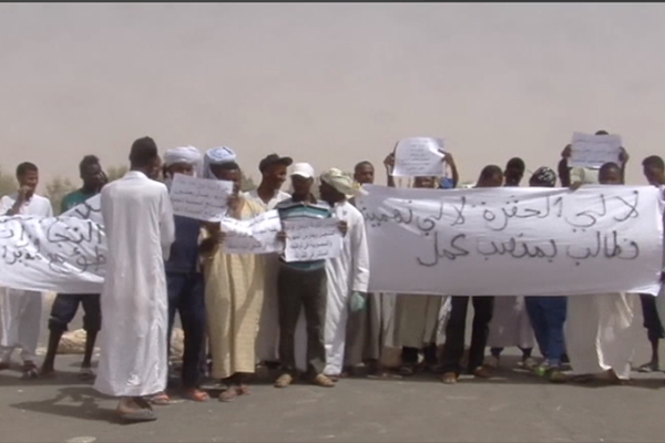 الشباب البطال ببلدية اسبع بأدرار يغلقون مصفاة تكرير الغاز