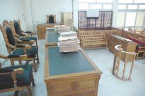 Trois ans de prison ferme pour la fausse magistrate