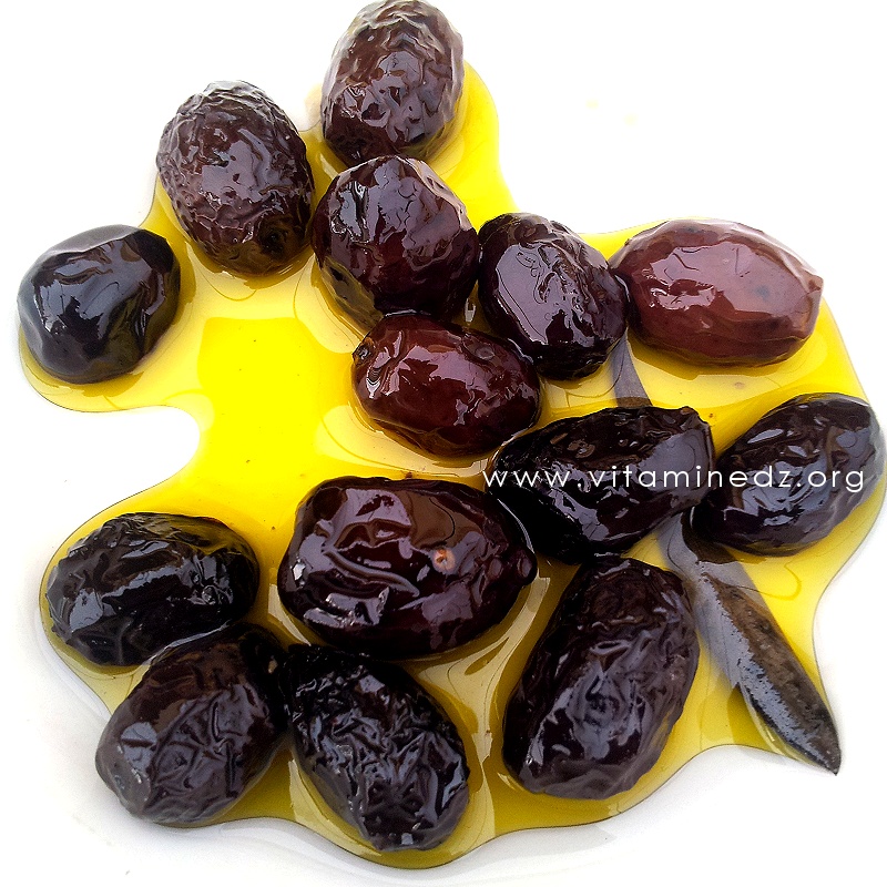ZITOUN MTAMMER (Olives noires à la grecque)
