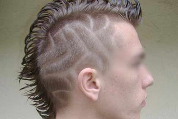 طرد 200 تلميذ من المدارس بسبب تسريحات الشعر في سوق أهراس