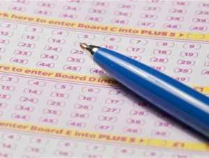 تقدم عليه زبون في الطابور.. فربح المليون