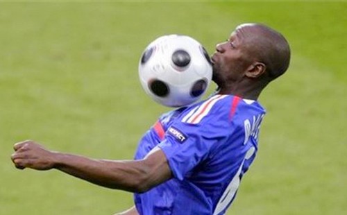 نجم ريال مدريد السابق يهاجم نيمار بسبب سخريته من الخصم