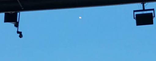 طائرة بدون طيار تتسبب في إيقاف مباراة بالدوري الإنجليزي