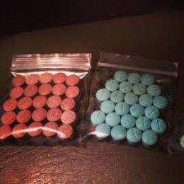 حجز أكثر من 1135 قرص مهلوس بالنعامة