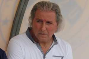 مواسة يلعب رأسه اليوم في بشار