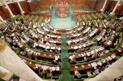 الغنوشي يتحدث عن عودة الفوضى               نواب تونس يحتجون على حظر التظاهر بشارع بورقيبة