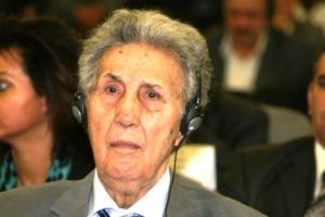 بن بلة بكى ساعتين أمام قبر الرسول الكريم