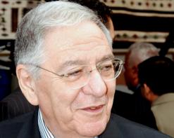 ولد عباس: مشكل السرطان أصبح ورقة متاجرة بالنسبة للبعض