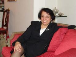 الحزن على وفاة بن بلة يخيم على الملتقى                فضيلة الفاروق تغيب عن تكريمها بالملتقى الدولي عبد الحميد بن هدوڤة