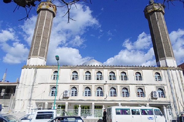 توقيف 20 شخصا من أتباع الطائفة الأحمدية في سكيكدة