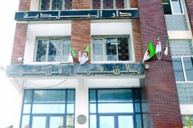 سكان حي لعمارة يحتجون بسبب غياب الماء