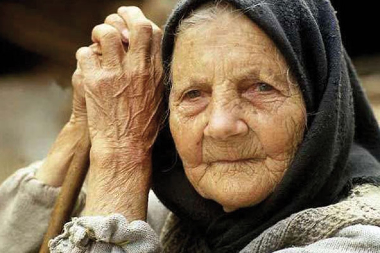 3.5 ملايين امرأة مسنة في الجزائر بحاجة إلى حماية