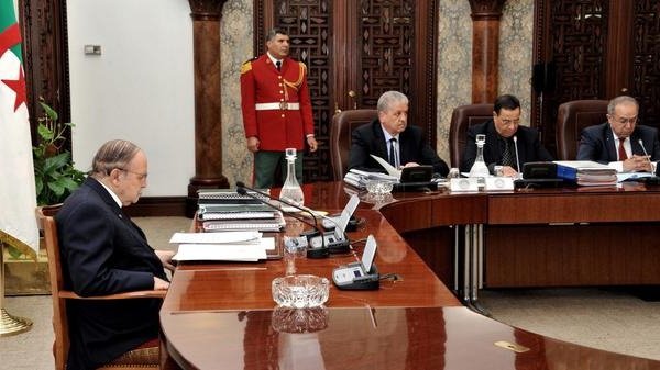 السياسي تنشر جدول أعمال اجتماع الحكومة