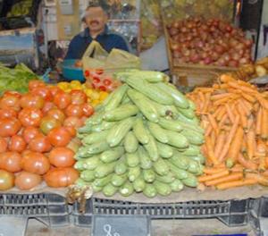 المتقاعدون يحتجون على ارتفاع أسعار المواد الغذائية