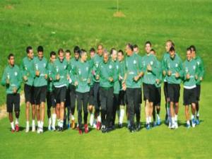 محليو الخضر باشروا تربصهم التحضيري أمس تحت قيادة حاليلوزيتش