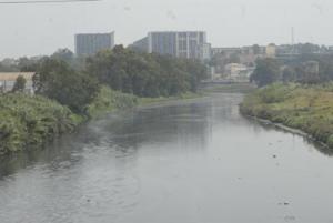 Alger - Le projet de dépollution de l'oued El Harrach coûtera 38 milliards de DA