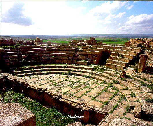 الجزائر تسعى للنهوض بصناعة السياحة لتنويع الاقتصاد