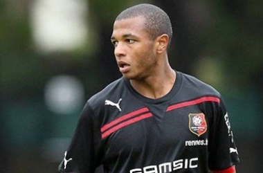 براهيمي ينجو من محاولة اعتداء جماهير رين الغاضبة