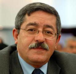 ملاح يطمح إلى منافسة أويحيى