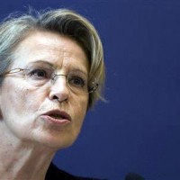 باريس‮ ''‬مستعدة لتحسين‮'' التنقل بين الجزائر وفرنسا‮