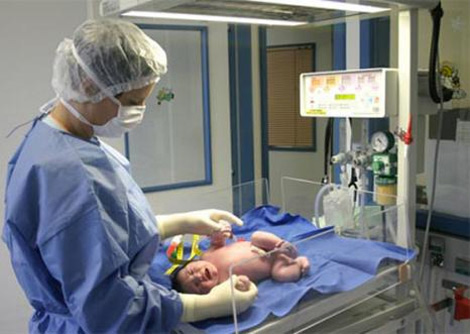 تتكفل ب36 ولادة من بينها 15 عملية قيصرية يوميا