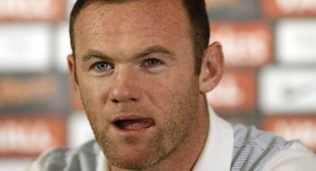 روني يحاول إخراج المنتخب الإنجليزي من صدمة سام ألاريديس