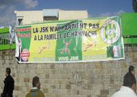 Vie des clubs/ JSK : l'opposition maintient sa pression