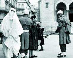 3000 مليار سنتيم للتلفزيون ووزارة المجاهدين لتمويل أفلام الخمسينية