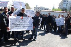 اعتقال العشرات من حملة شهادة DEUA وإحباط محاولة انتحار