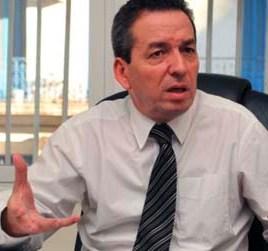 حزب بن يونس يستعمل اللغة الفرنسية في أولى تجمعاته وملصقاته