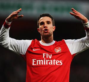 فان بيرسي يواصل تصدره لقائمة هدافي الدوري الانجليزي