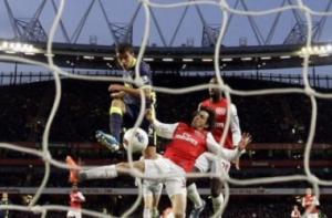 ويجان يحقق إنتصاراً مفاجئاً على أرسنال بالدوري الانجليزي