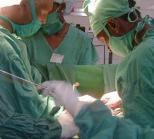 ندرة الأدوية تؤجل العمليات الجراحية إلى إشعار آخر