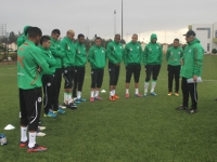 محليوا المنتخب يجريون ثاني حصة تدريبية