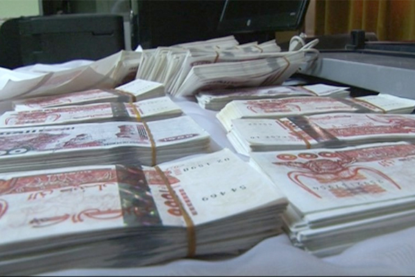 حبس ثلاثة أفارقة كانوا بصدد إغراق السوق بنقود مزورة بالشلف