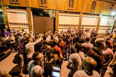 بالصور مواطنون ينظّمون وقفة احتجاجية مباشرة بعد تغيير والي ميلة