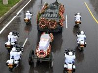 تنتهي اليوم المدة المخصصة له :هل احترمت الجزائر الحداد على الرئيس الراحل أحمد بن بلة؟