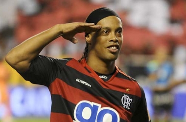 بعد تعرضه للهجوم.. رونالدينيو لا يريد المغادرة