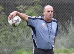 ميشال يلح على نسيان فوز بلوزداد ويركز على لقاء الحراش