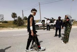 مسلحون ليبيون يختطفون عشرات التونسيين